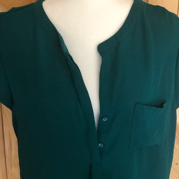 Liz Claiborne green tunic top - Picture 2 of 3